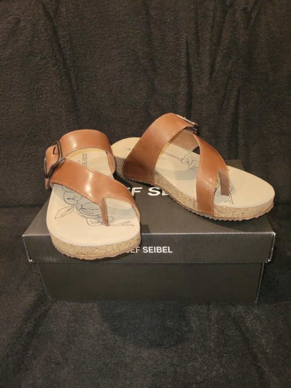 NIB Josef Seibel Tonga 77 sandal, size 38, camel color